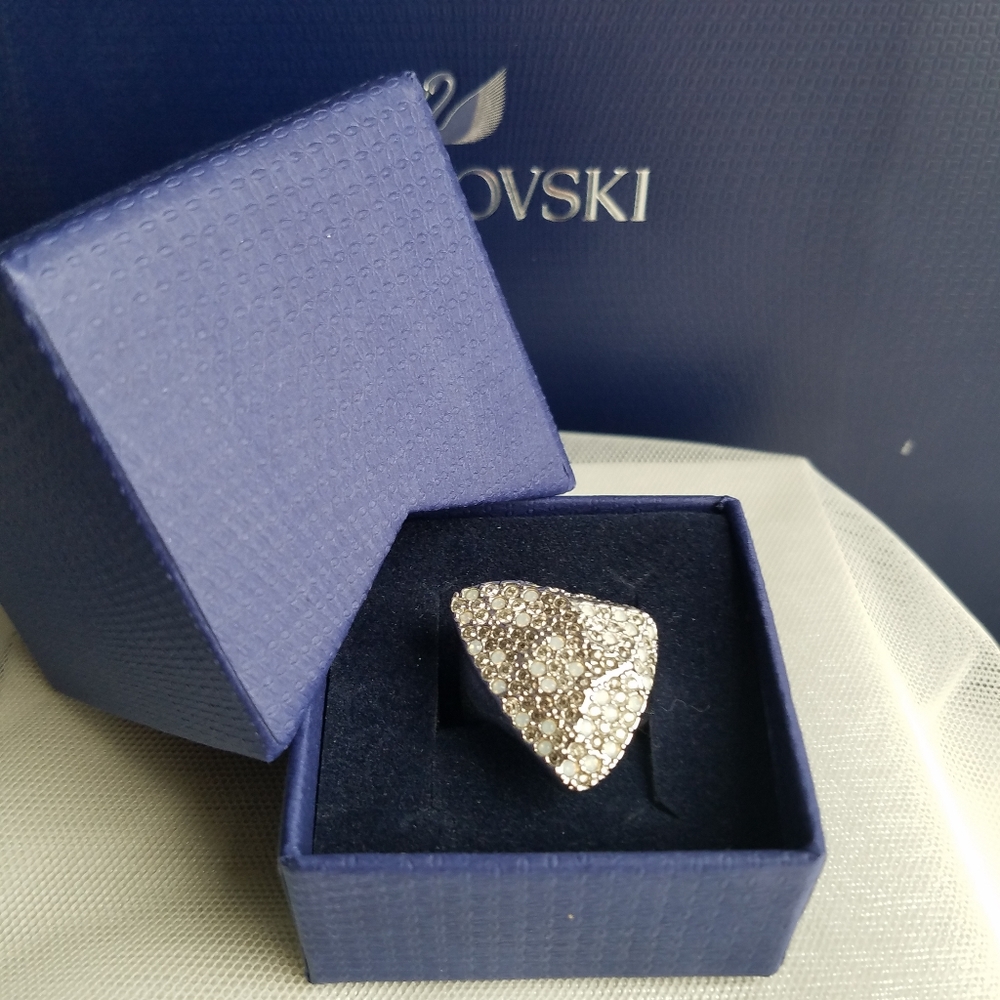 Authentic Swarovski Triangle Pave Contemporary Ri… - image 4